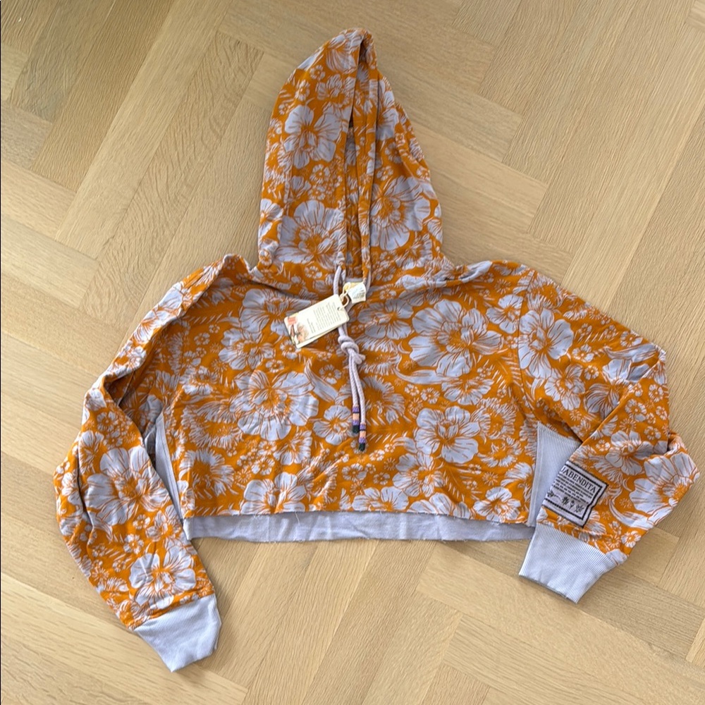 Agua Bendita Cropped Sweatshirt w Beaded Pull Size L NWT
